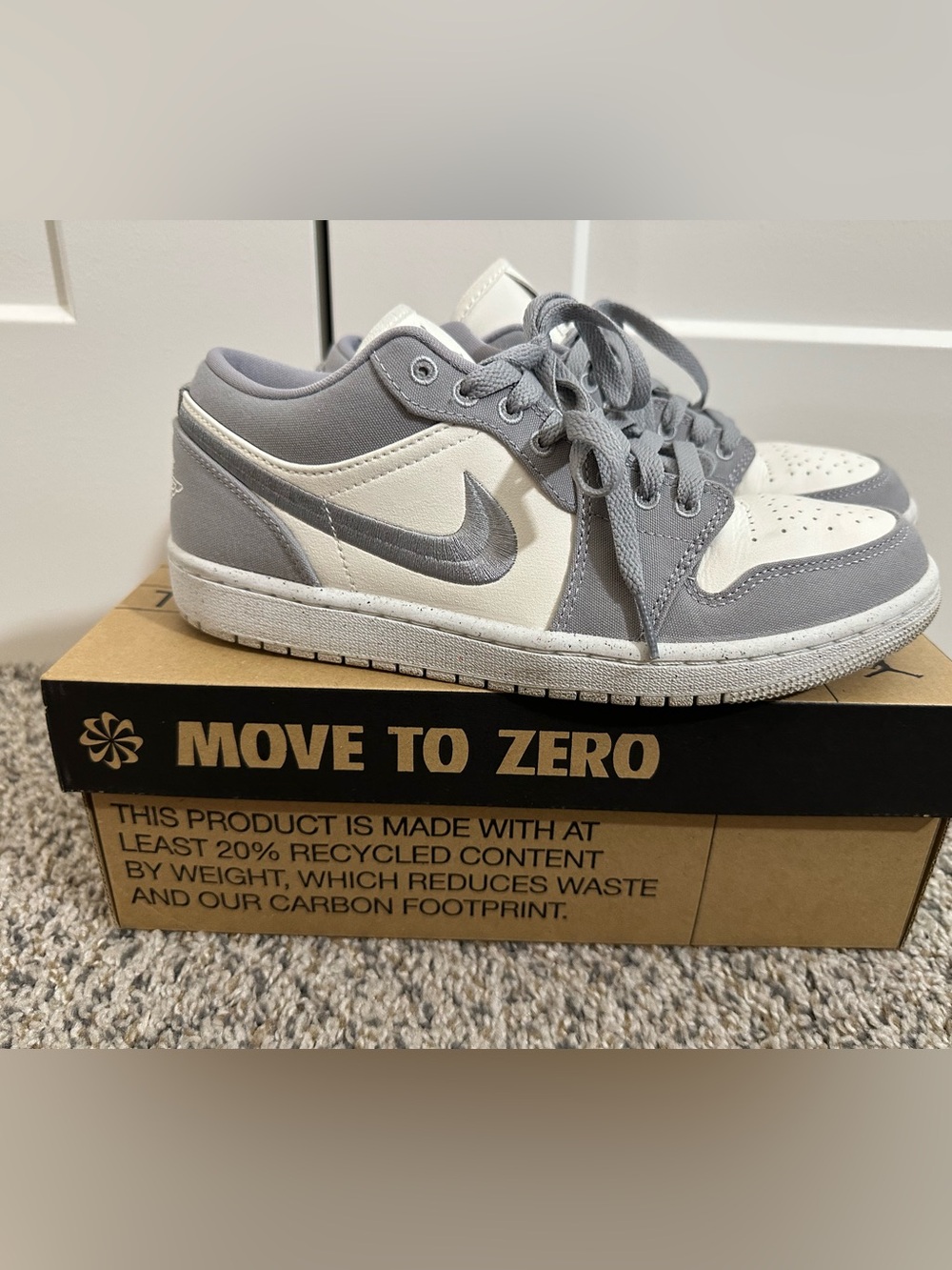 Women’s air Jordan 1 low se in Gray and White